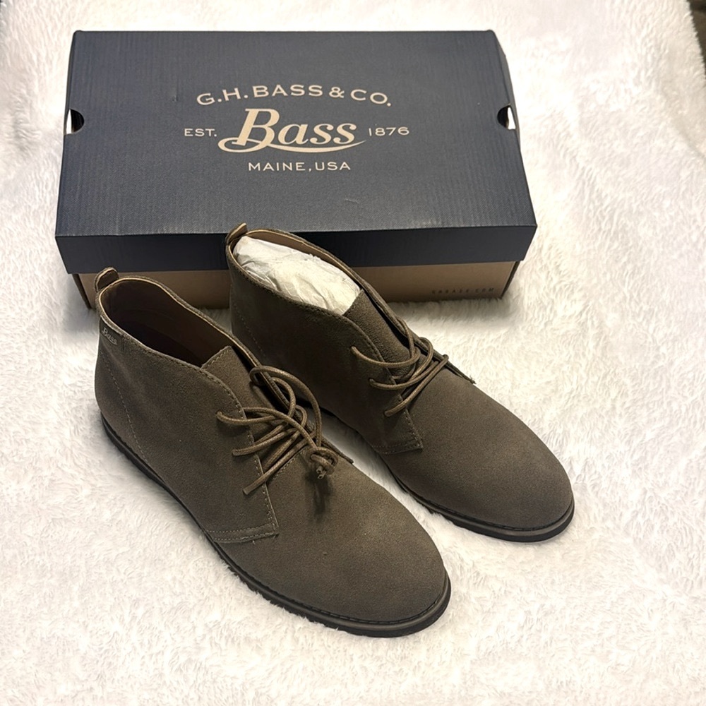 Bass chukka boots - NIB